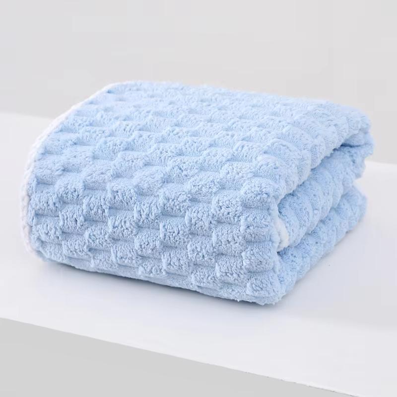 Large Bath Towels, Made of Thick Solid Color Coral Fleece Microfiber, Highly Absorbent, Quick-Drying, Soft, And Comfortable.