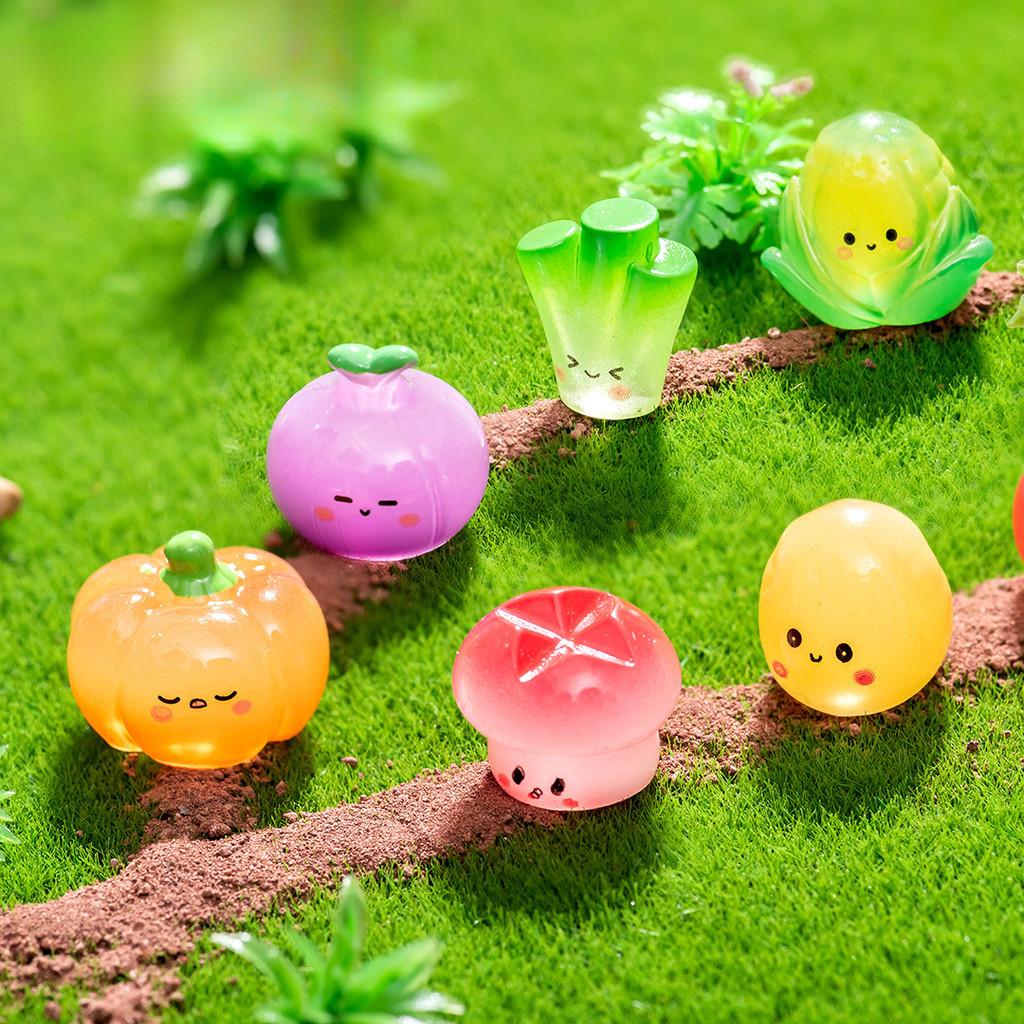 8Pcs/set Multicolors Mini Luminous Vegetable Miniatures Glow in the Dark Resin Ornaments Fairy Garden Decoration Micro Landscape