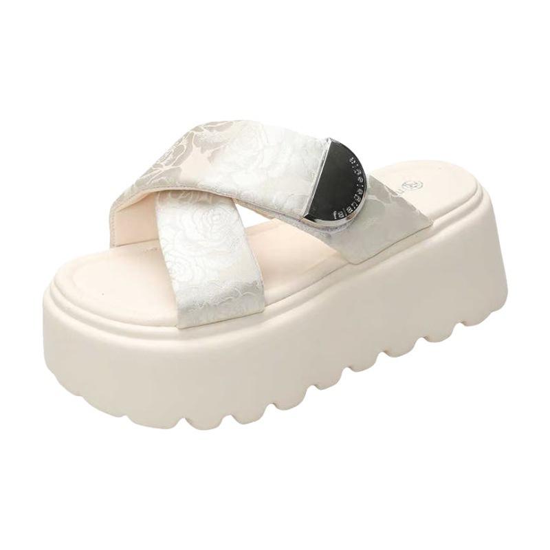 Fashion Summer Slipper Shoes With Thick Platform For Woman Luxury Designers Women Clappers Super Offers Liquidation Lady 2025 Slipper