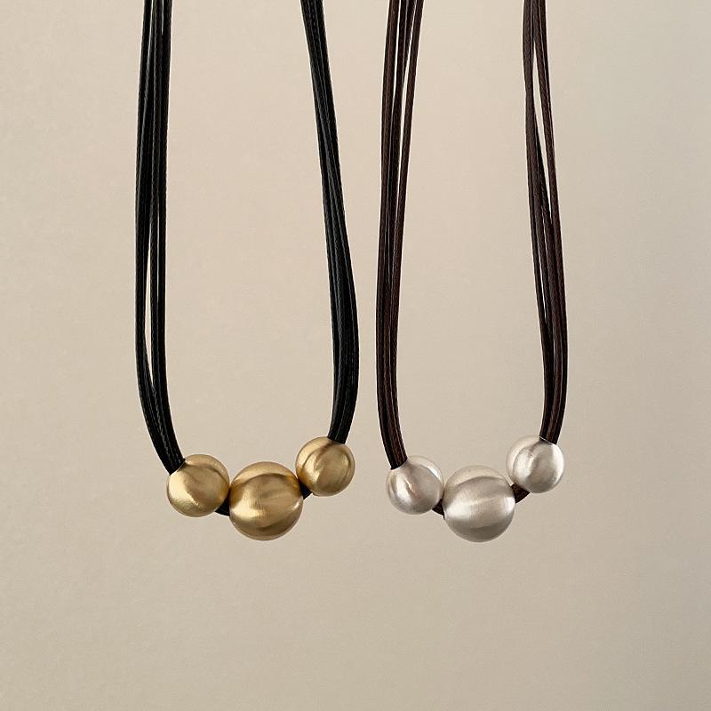 Brushed Metal Ball Pendant, Multi-Layer Necklace, Women'S Niche, Unique Personality, Fashion Temperament, Neck Chain, Collarbone Chain.