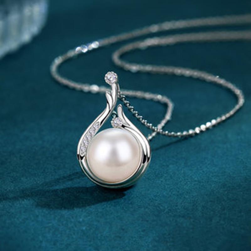 Cao Shi Baroque Pendant Necklace: Geometric Design with Artificial Pearl for Women