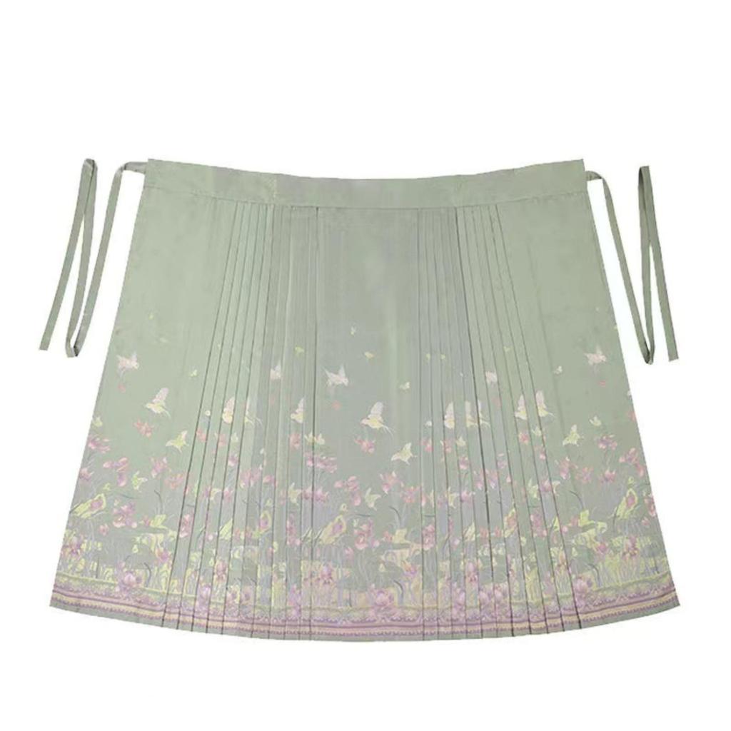 ChineseStyle Pleated Skirt Cascading Traditional Chinese AttireInfluenced for Cultural