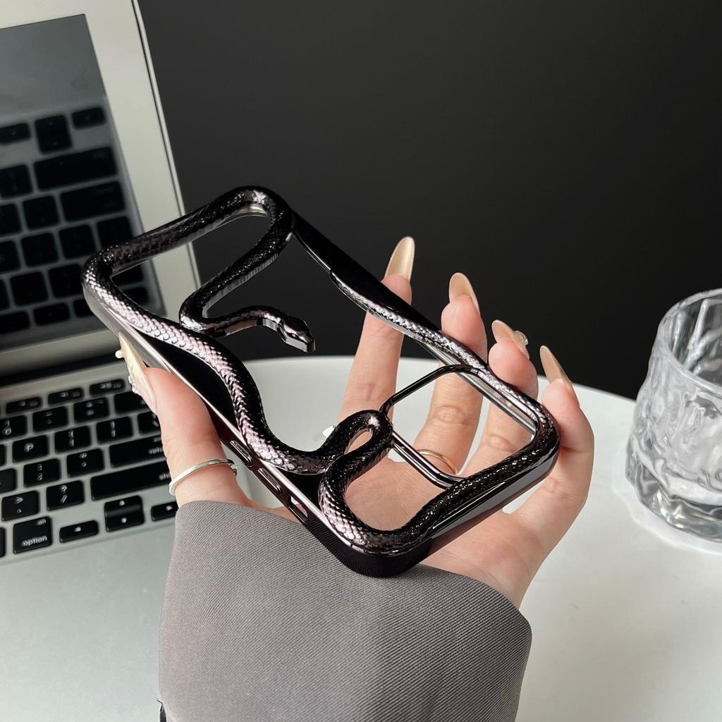 Electroplated Hollow Snake Heat Dissipation Case Compatible with iPhone 16 Pro Max Apple 17 Phone Case 15/14 Protective Cover