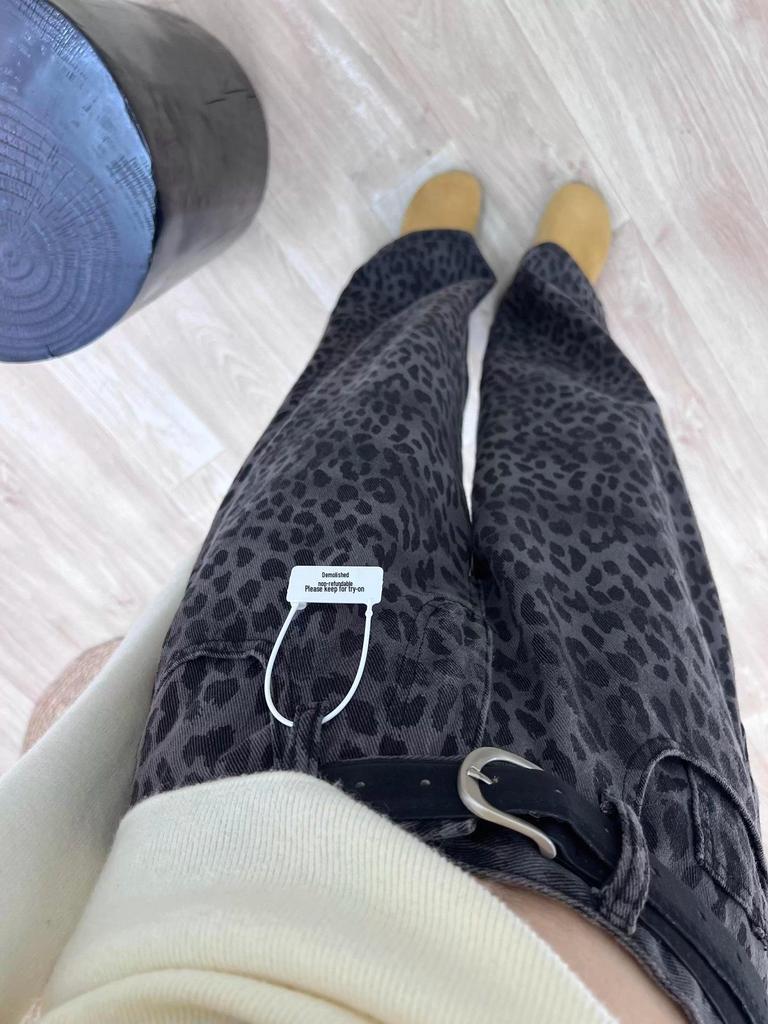 Women's High Waist Retro Leopard Print Jeans - Slimming Straight Leg, Versatile for Autumn/Winter.