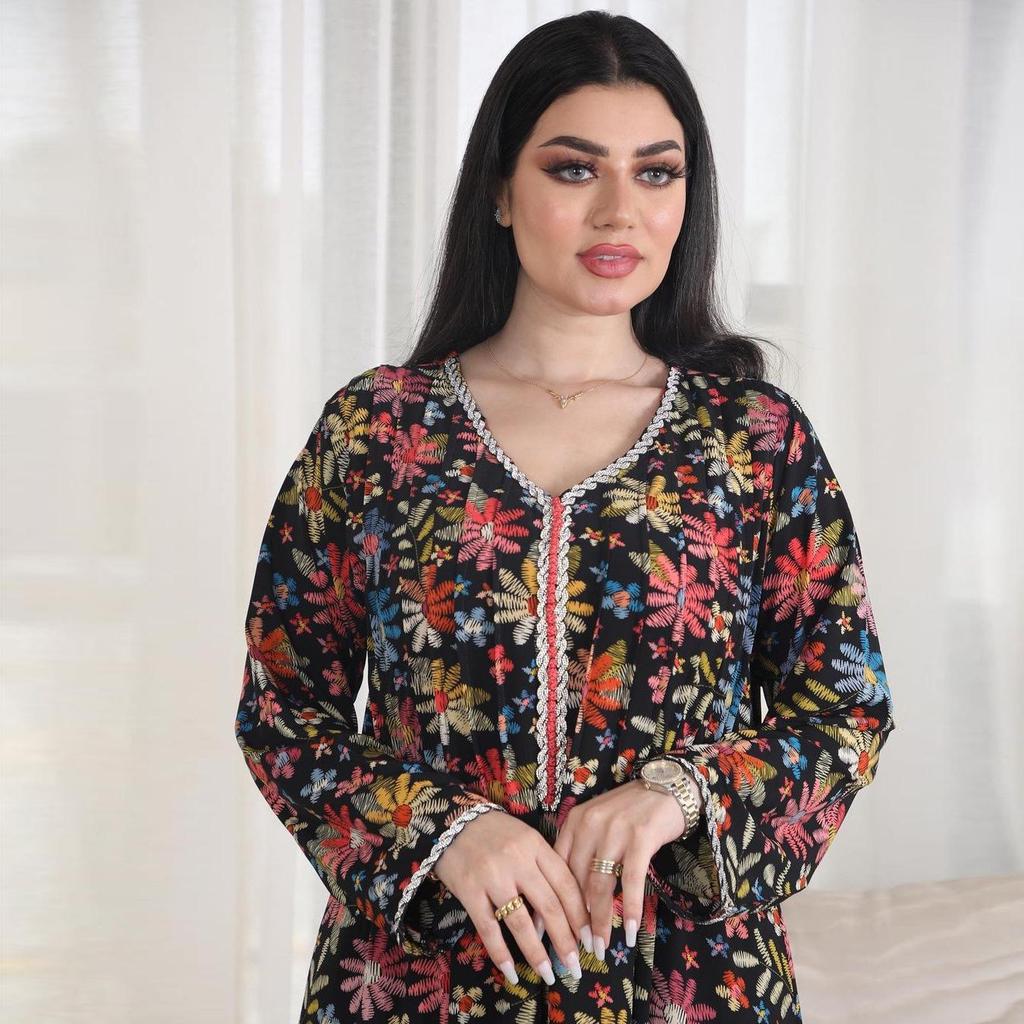 AB341 V-Neck Rhinestone Plus Size Long Dress – Fashion Print Southeast Asian Robe