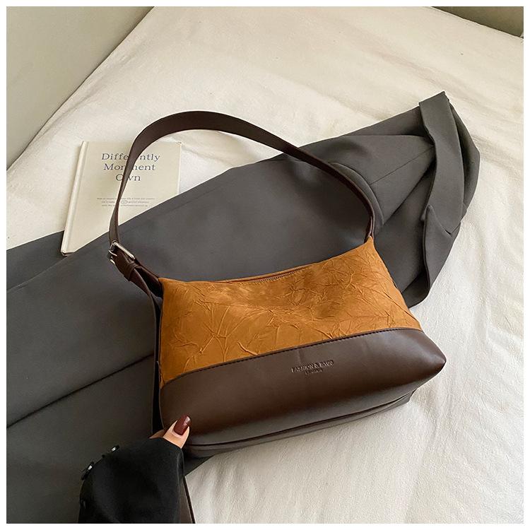Large capacity dumpling bag women's winter new simple shoulder messenger bag student class commute small square bag