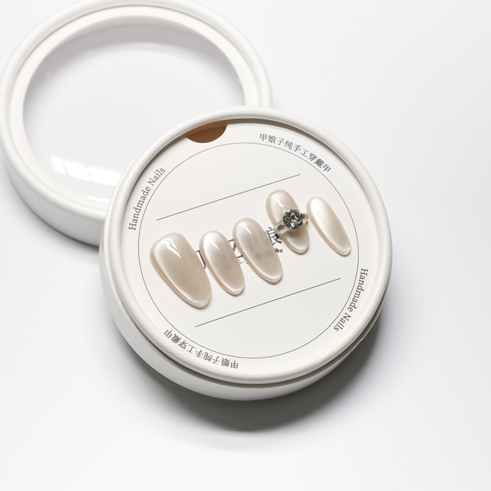 Jia Niangzi Handmade Ice Translucent Cat Eye Nude Nails with Diamond Ring Detail