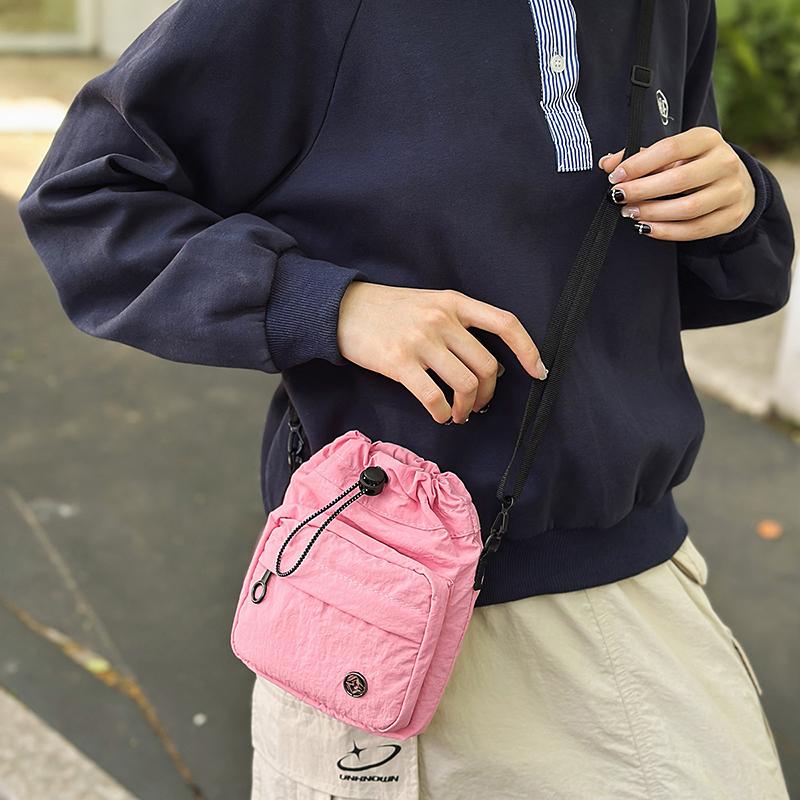 Women's Portable Sports Water Cup Bag Drawstring Nylon Crossbody Mini Mobile Phone Bag