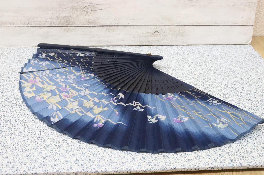 Castle Enterprises Premium Handmade Fans Floral Pattern Set of 20 A Bulk a Great Japanese Souvenir for Foreigners [Japanese (Indigo)] - Purchase,