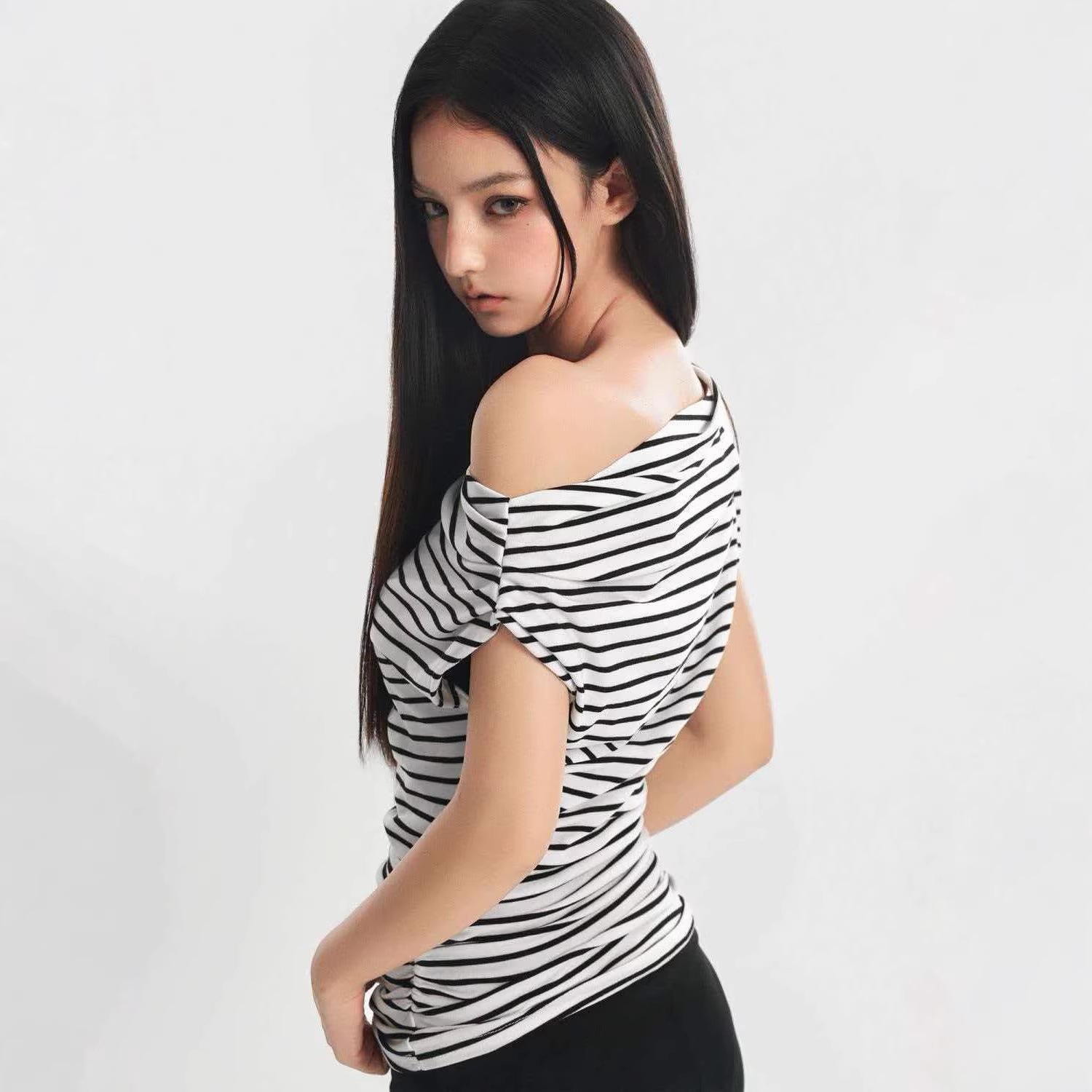 

Design Sense Striped Slant Neck Short Sleeve Women s Summer New Careful Machine Off-Shoulder T-Shirt Personalized Bottom Shirt S