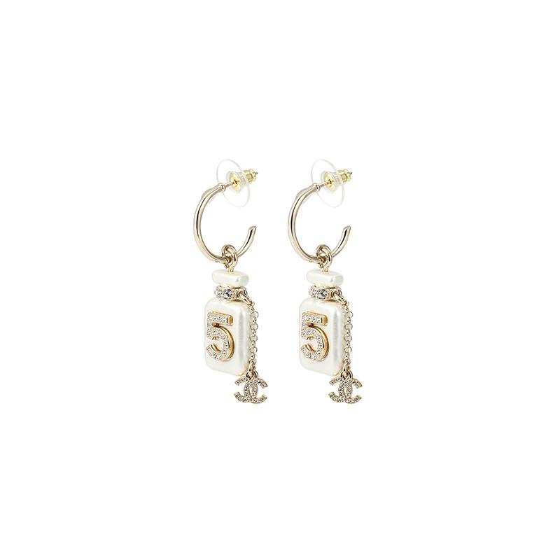 

CHANEL Pearl Rhinestone Numbers Metal Earrings Women s White білий