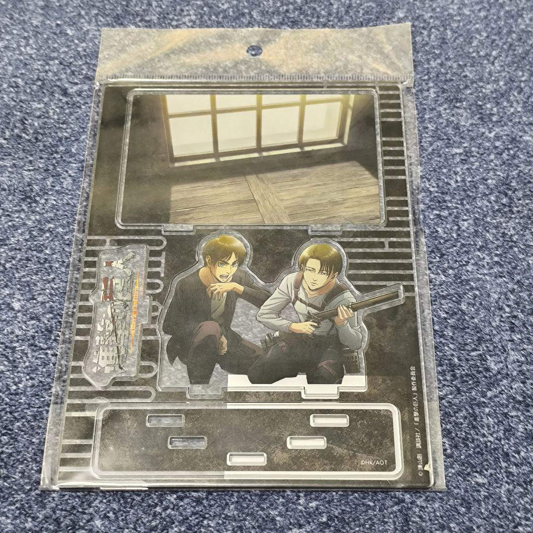 

[USED] Attack on Titan Eren & Levi Acrylic Diorama