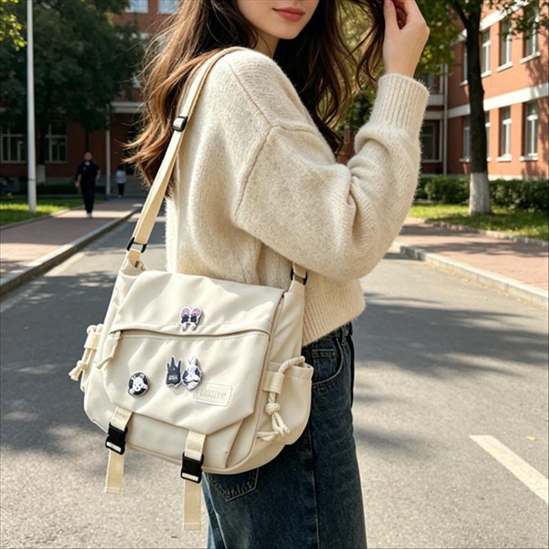 Chic Multiple Pocket Nylon Shoulder Crossbody Bags with Badge Casual School Travel Messenger Bag for Teenager Students Daily Use