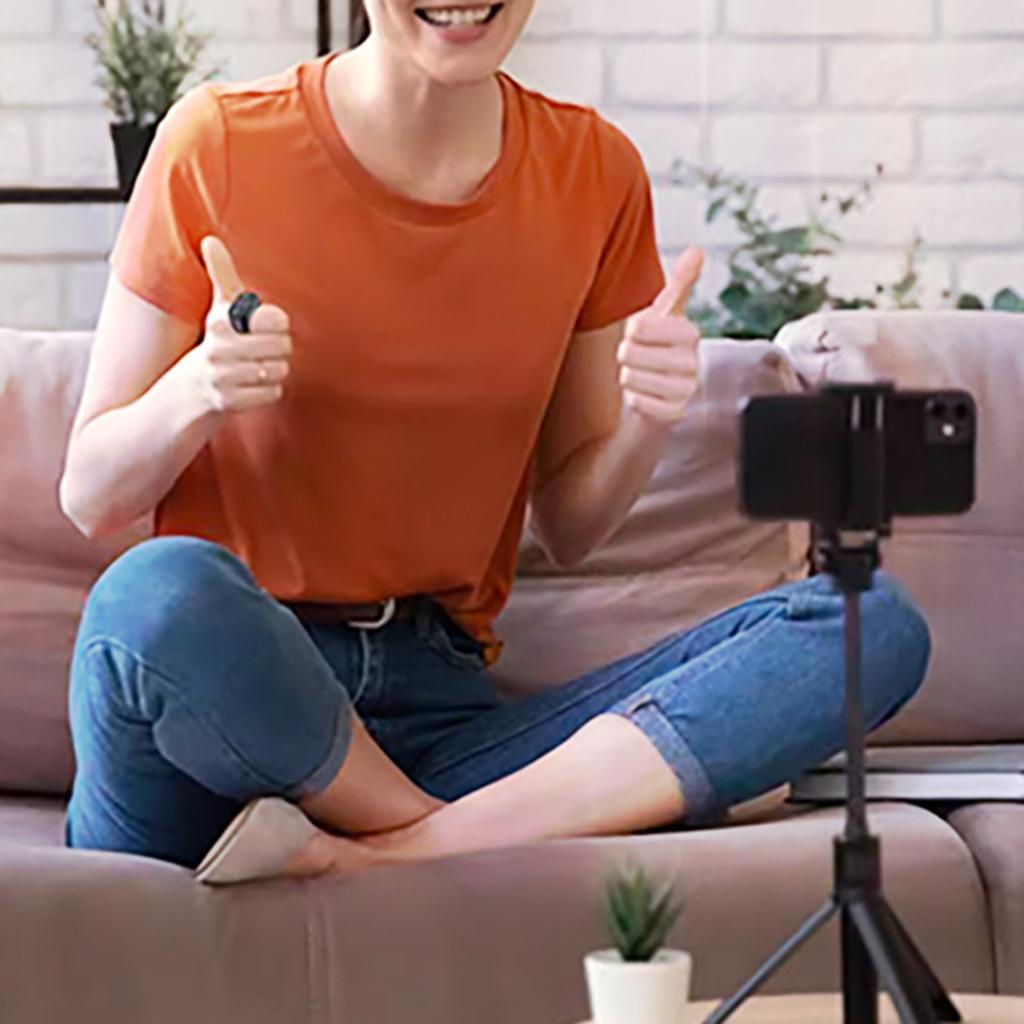 Wireless Bluetooth-compatible Remote Shutter For Scrolling Page Turning Wireless Photo Clickers Remotes Devices