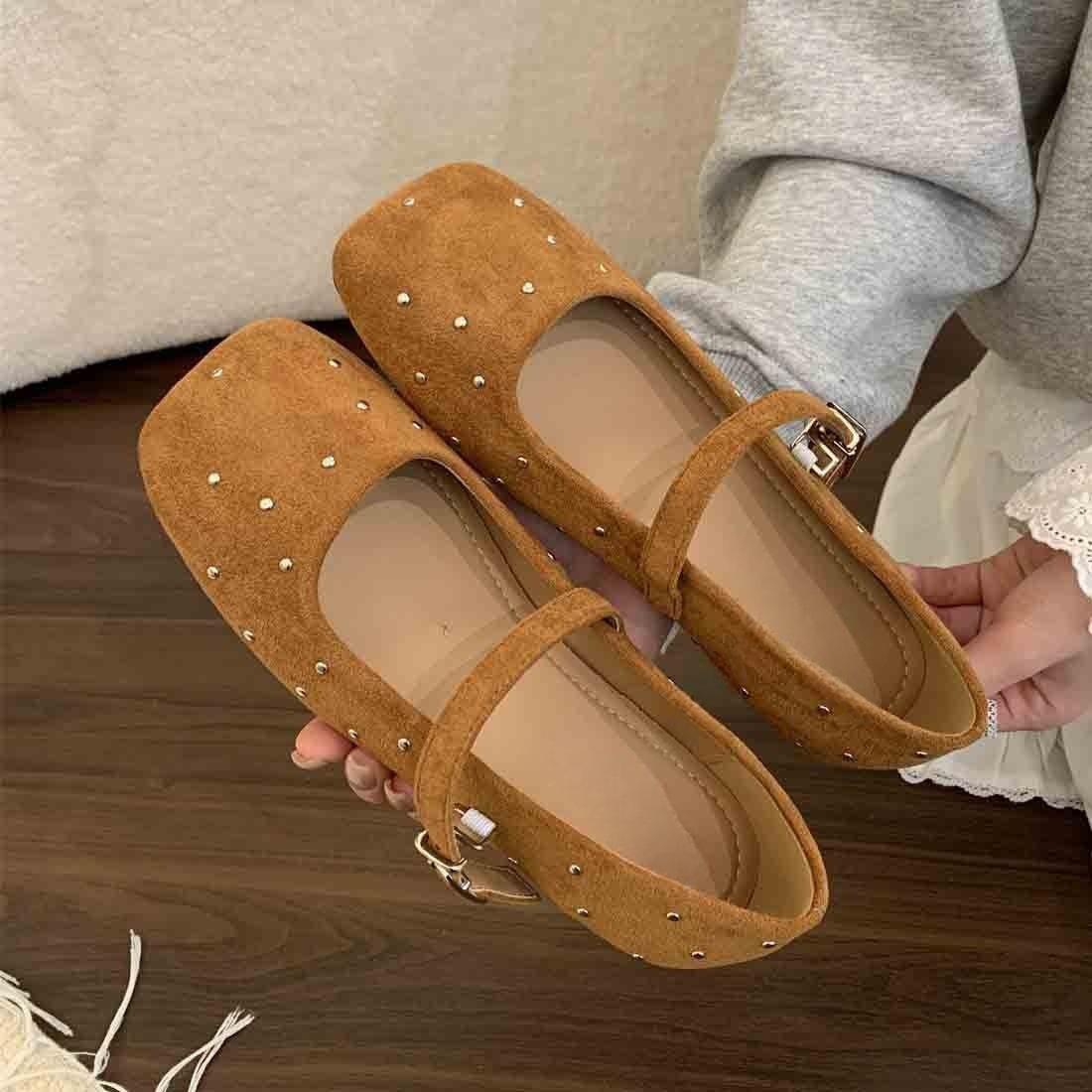 

Rivet suede square head shallow mouth single shoes women s gentle casual flat Mary Jane shoes 40 коричневый