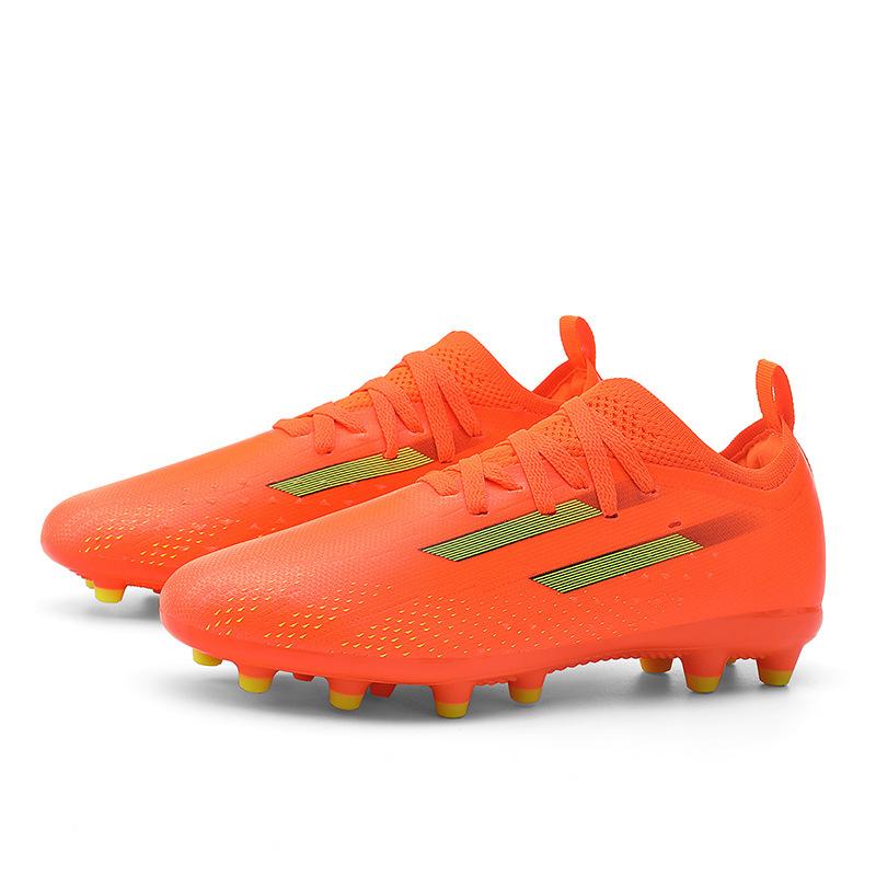 New football shoes men and women teenagers long nails broken nails competition sports shoes