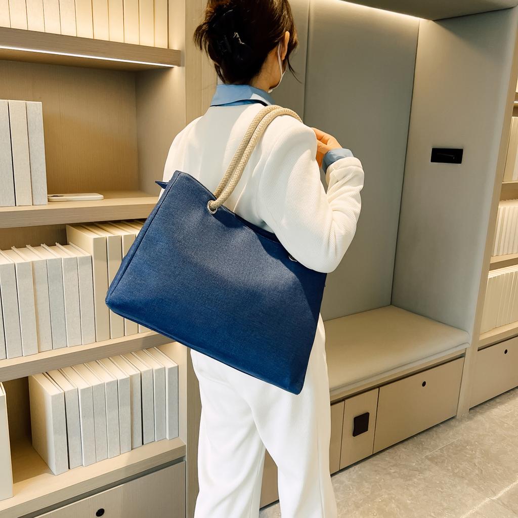 Modische einfarbige gewebte Tragetasche für Damen, Einkaufstasche mit großem Fassungsvermögen, Trendige lässige Schulter-Crossbody-Tasche KTB