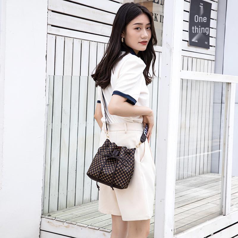 Trendy 2022 Women's Soft Leather Bucket Bag - Large Capacity Shoulder & Crossbody