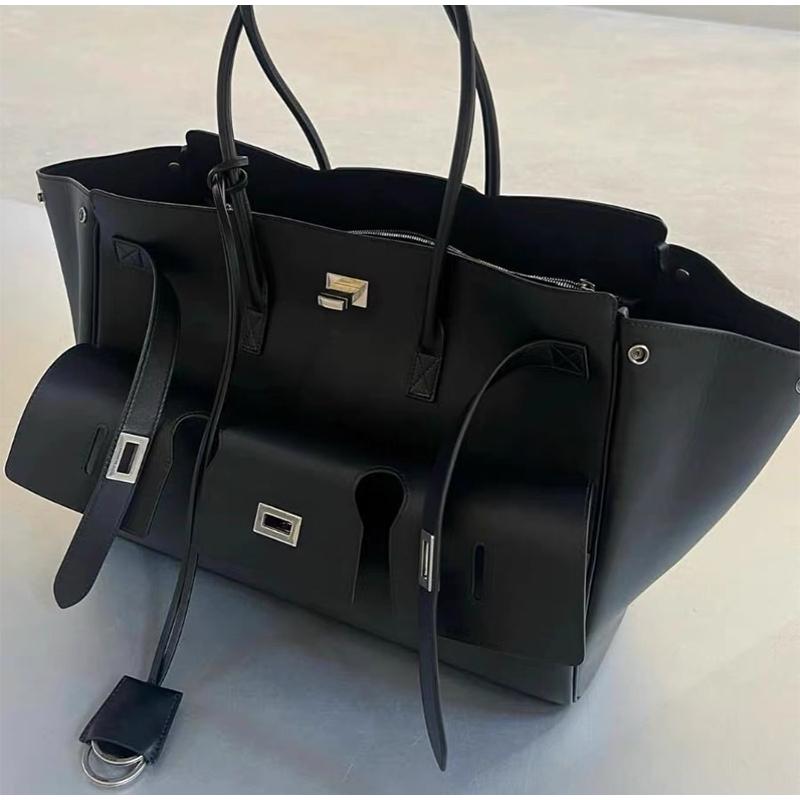 Merk Licht Luxe Tote Bag Geavanceerde Veelzijdige Reizen Grote Capaciteit Handtas Hoge Kwaliteit Woon-werkverkeer Eenvoudige Dames Schoudertas