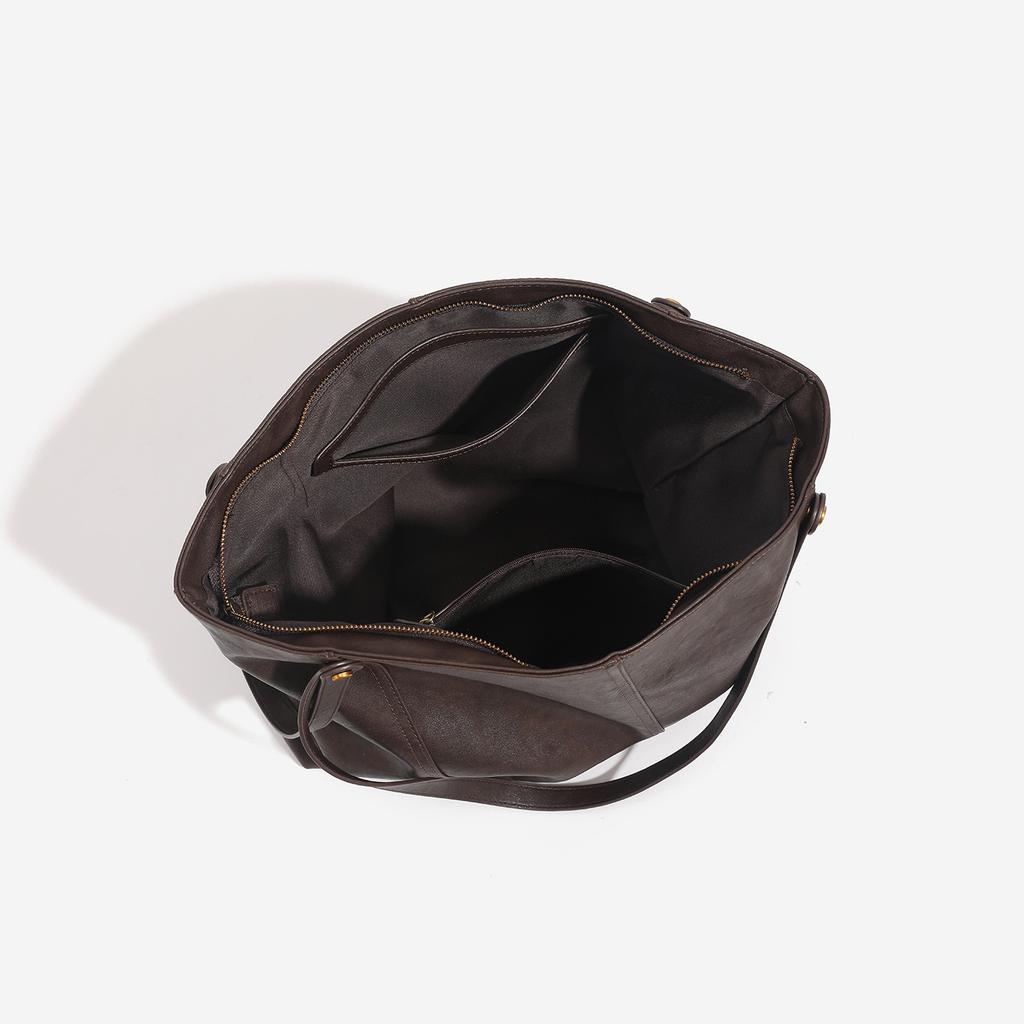 Eine Nischen- und High-End-Tragetasche, schlicht und modisch, große Einzelschultertasche für den Weg zur Arbeit