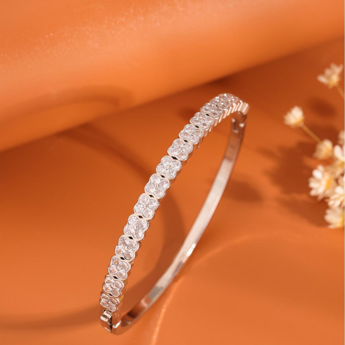 

Браслет высокого класса «Звездное небо», Модный стиль «легкая роскошь», Женская универсальная мода, Благородное украшение для руки 19CM белый