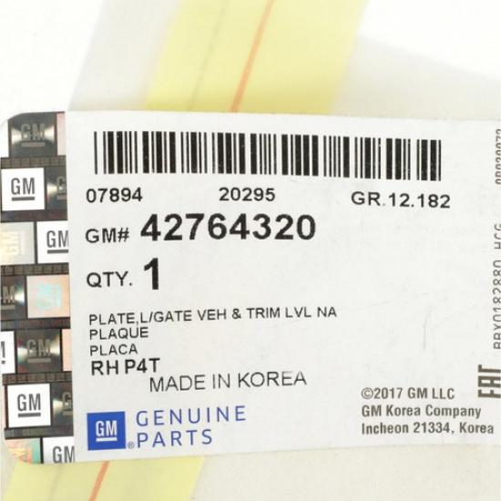 OEM NEW 21-23 Chevrolet Trailblazer Rear Liftgate RS Emblem Nameplate 42764320