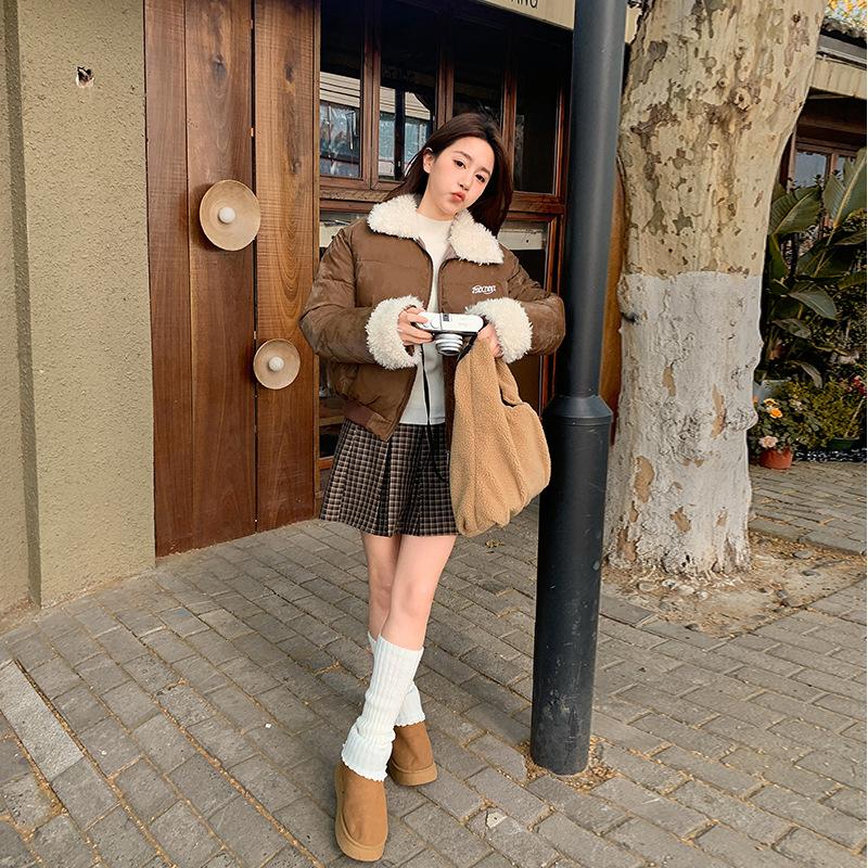 

Короткая пуховая куртка Женская Зимняя Утепленная куртка Утепленная куртка Маленькая куртка-хлебушек XXL темно-коричневого