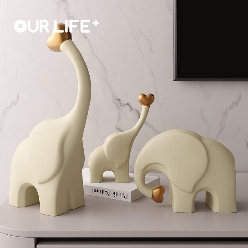 Family of Three Elephants Ceramic Ornament for Living Room Decoration