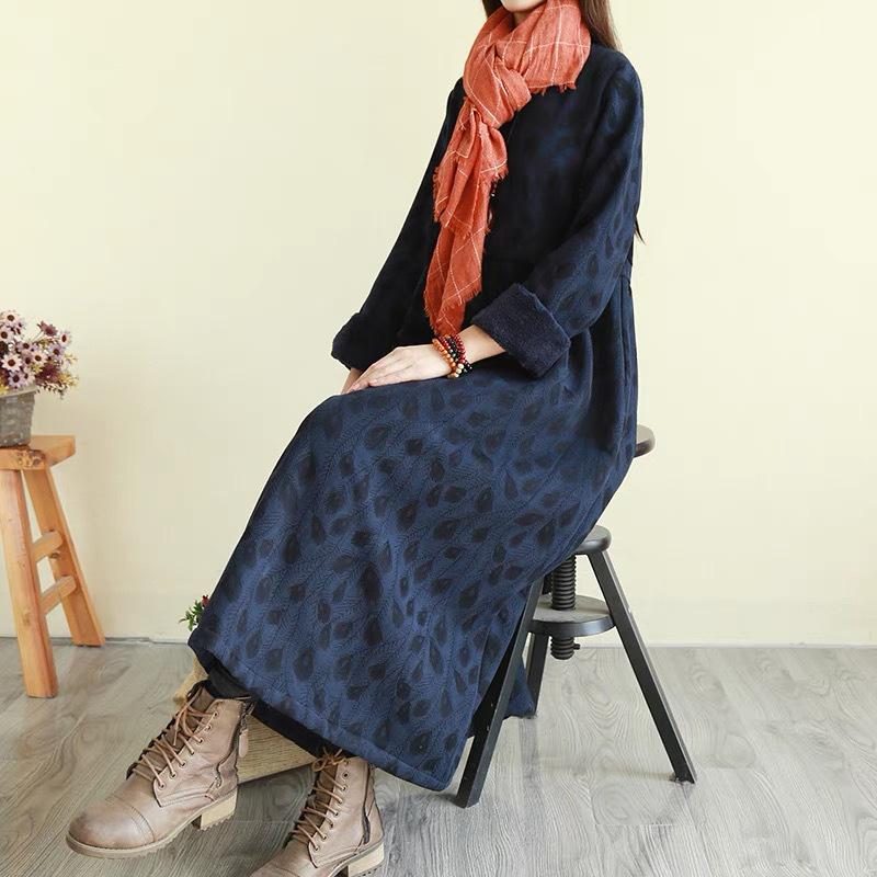 Women's Retro Feather Cheongsam: Middle-Aged & Elderly Cotton-Linen Jacquard Fabric