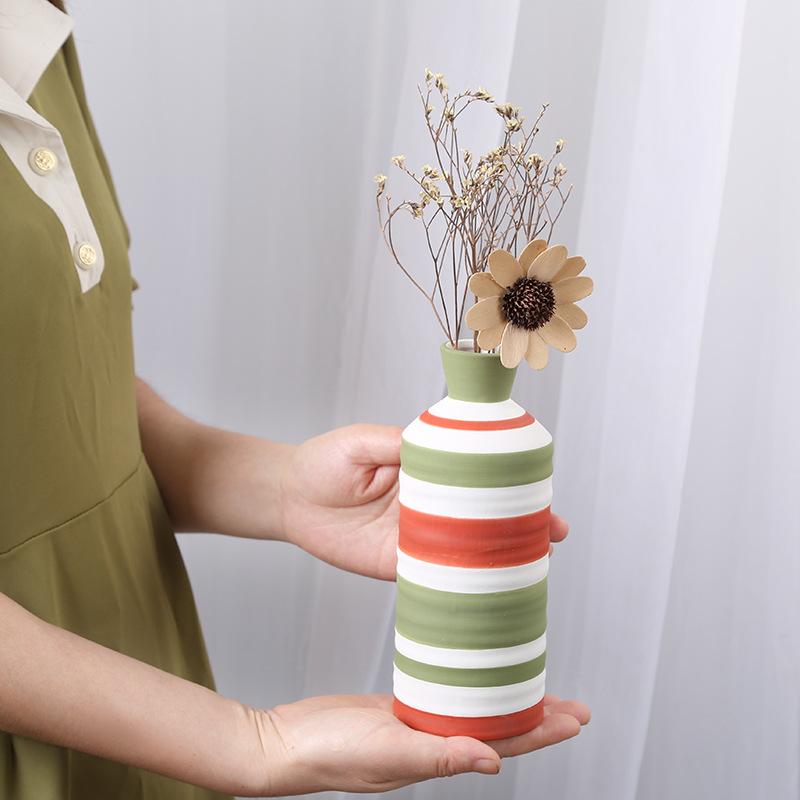Europäische Keramik Bemalte Vase, Kreative Moderne Heim Wohnzimmer Schreibtisch Schlafzimmer Dekoration Blumengefäß Unregelmäßige Form Vase, 1 Stück