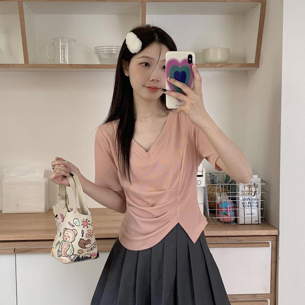 ქალის არარეგულარული V-ყელიანი მოკლე მკლავიანი მაისური - 2024 წლის ზაფხულის კოლექცია