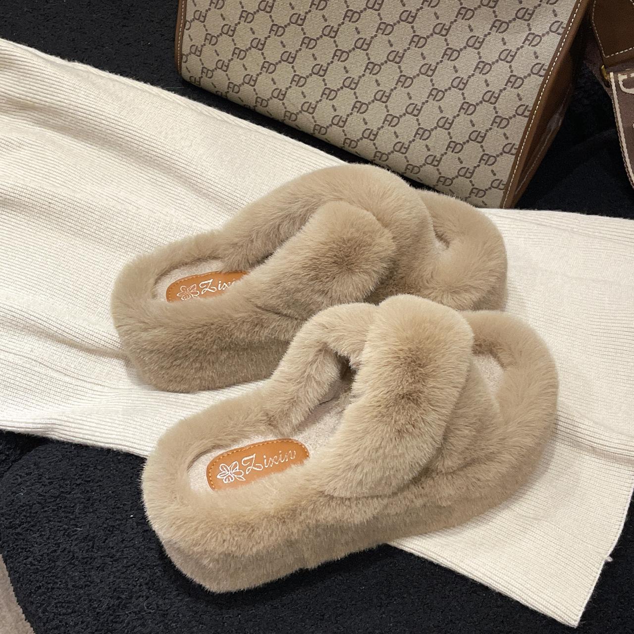 

Пушистые тапочки на толстой подошве для женщин, чтобы носить новую осенне-зимнюю модную плюшевую обувь, домашняя хлопковая швабра 42