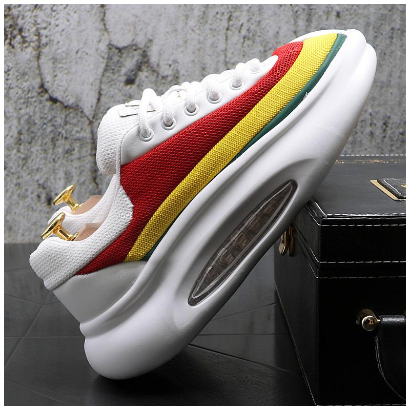 Mode Herr Sneakers Andningsbara Vita Röda Kanvas Skor för Man Casual Sport Andningsbara Herr Vulcaniserade Skor Lätta Nätmaterial Skodon