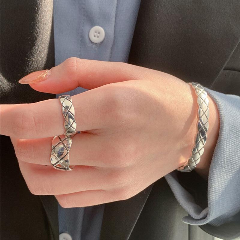 Korean Geometric Grid Ring: Women's Retro Argyle Open Finger Hip Hop Ring