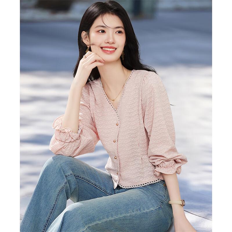 Shangjing Sweet Petite Lace V-Neck Shirt