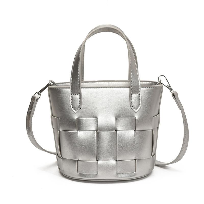 High-end niche woven bag women's new summer shoulder messenger bag fashionable portable bucket bag