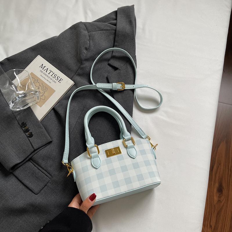 

Korean version of niche retro contrasting color plaid handbag women s 2025 summer new fashion casual shoulder messenger bag