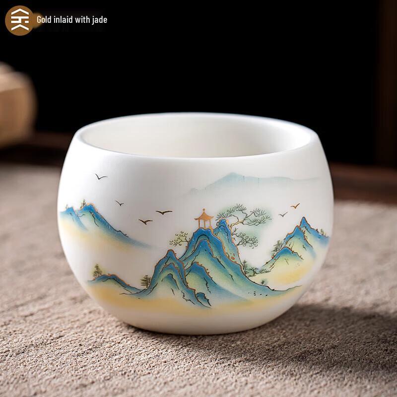 Белая фарфоровая чашка для дегустации чая с инкрустацией из белого нефрита и золота