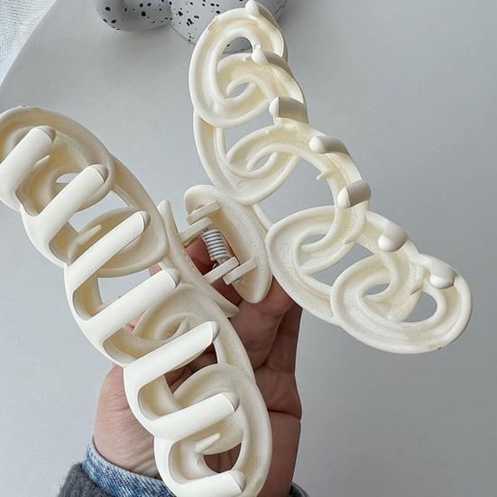 Korean Style Solid Color Hair Claw Women Hollow Out Frosted Hair Clip Vintage Hairpin Crab Hair Clip Hair Accessories