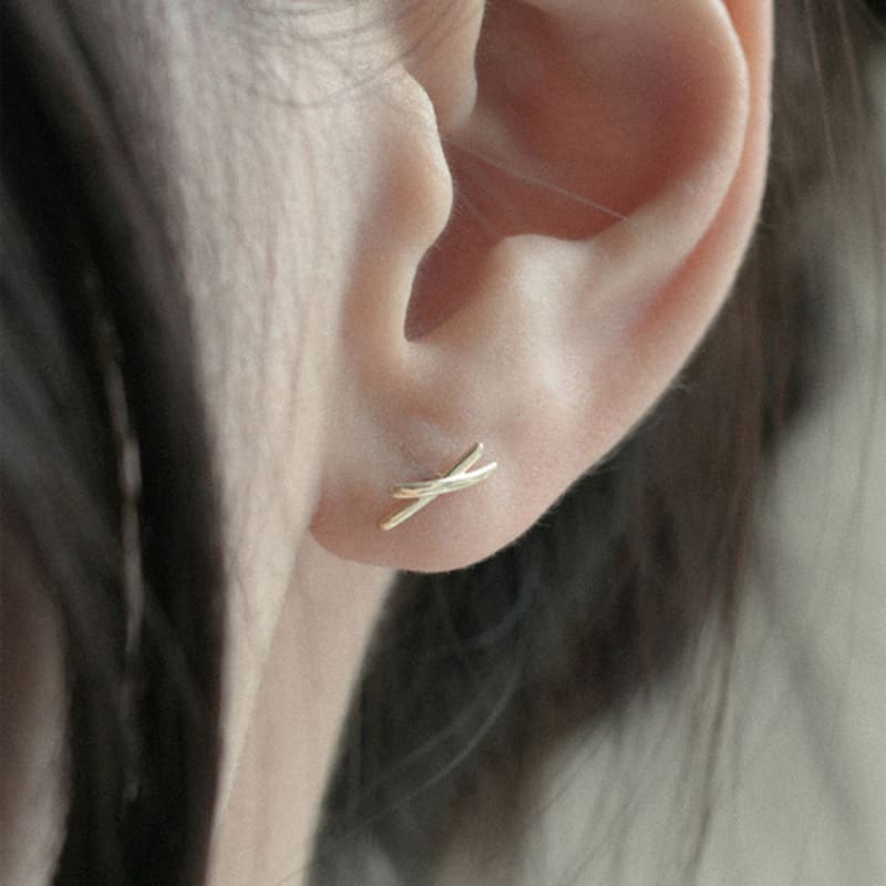 youngglow 14k cross x piercing