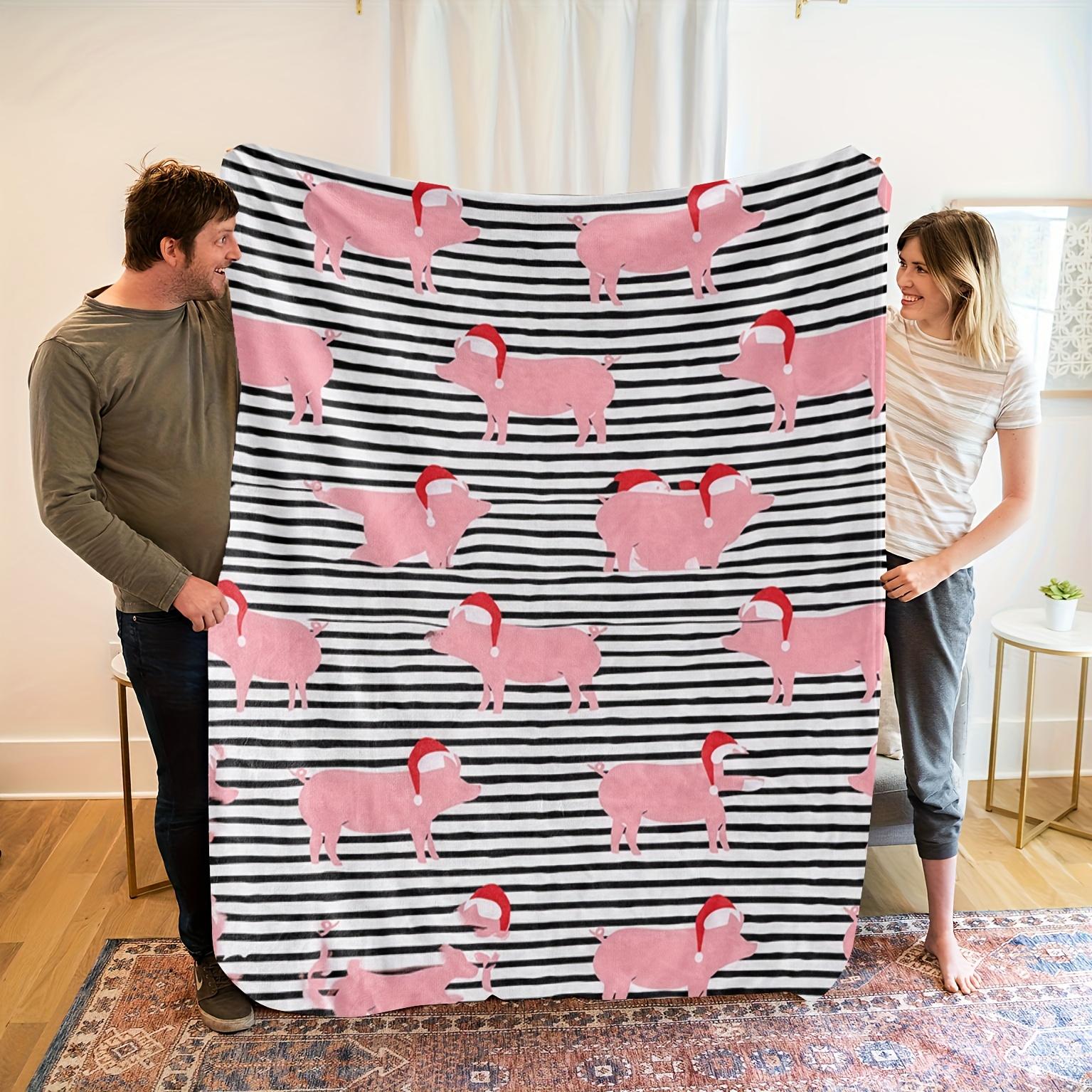 

A Comfortable Pink Pig Themed Fleece Blanket, Soft High-Definition Digital Print, Winter Essential, Perfect Gift, All-Season Use 130x150cm51x59in