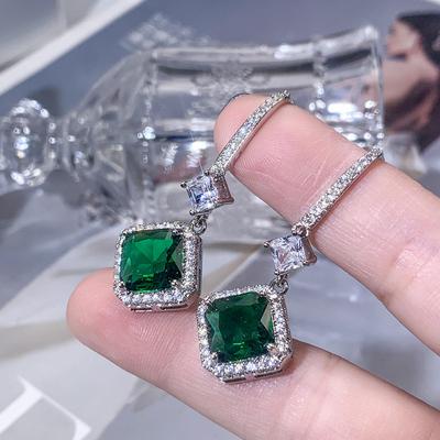 Trendige Ohrringe für Frauen mit hellem kubischem Zirkonai-Stein, luxuriöse grüne/gelbe Farbe, baumelnde Ohrringe, Hochzeitsschmuck