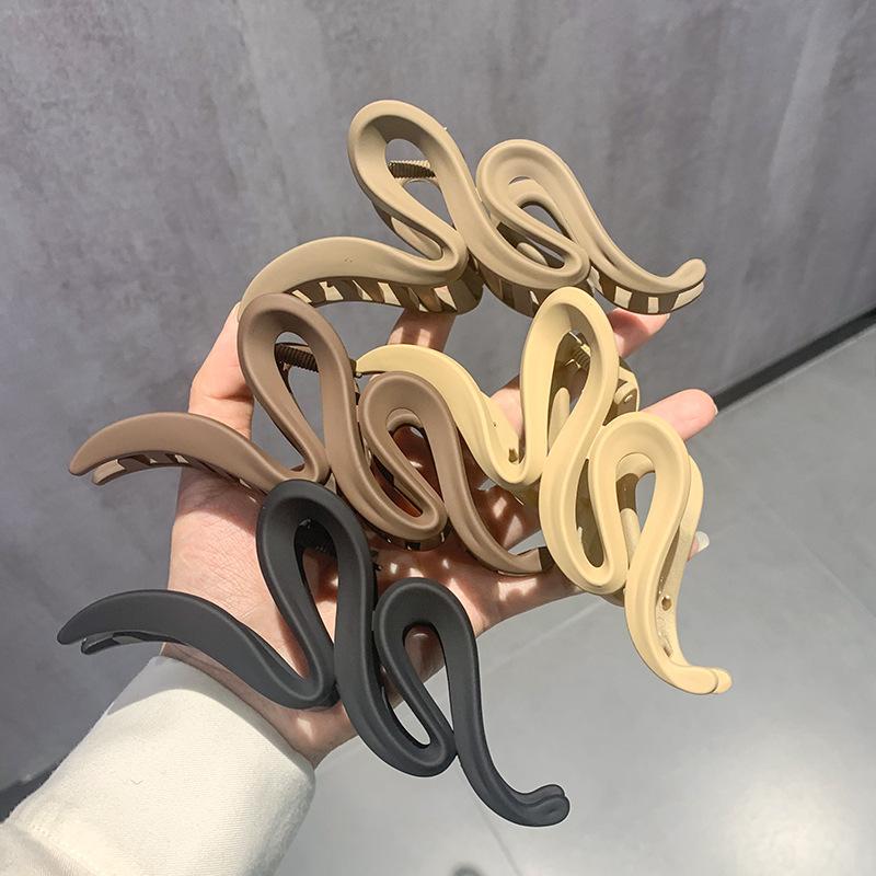 13cm Matte Acrylic Hair Clips for Women Wave Hair Claw Ponytail Holder Girls Hair Accessories Headwear 4 Colors