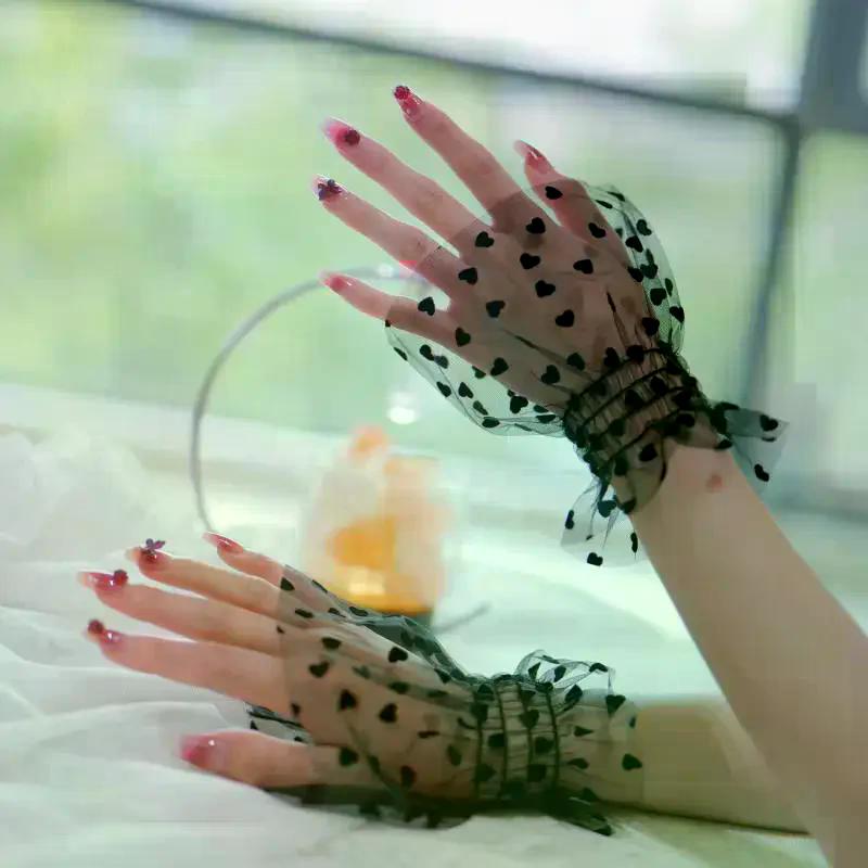 Pair Nail For Manicure Salon Art Heart Tulle Photo Glove Fake Pleated Cuff Manicure Photography Props Tips Display Sleeve
