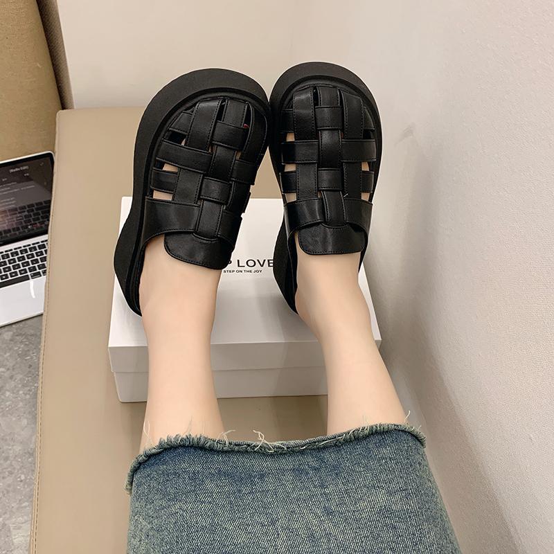 Fashion French Woven Shoes Baotou Slippers Women's Spring and Summer New Fashion Roman Style Thick-soled Hollow Breathable Slippers