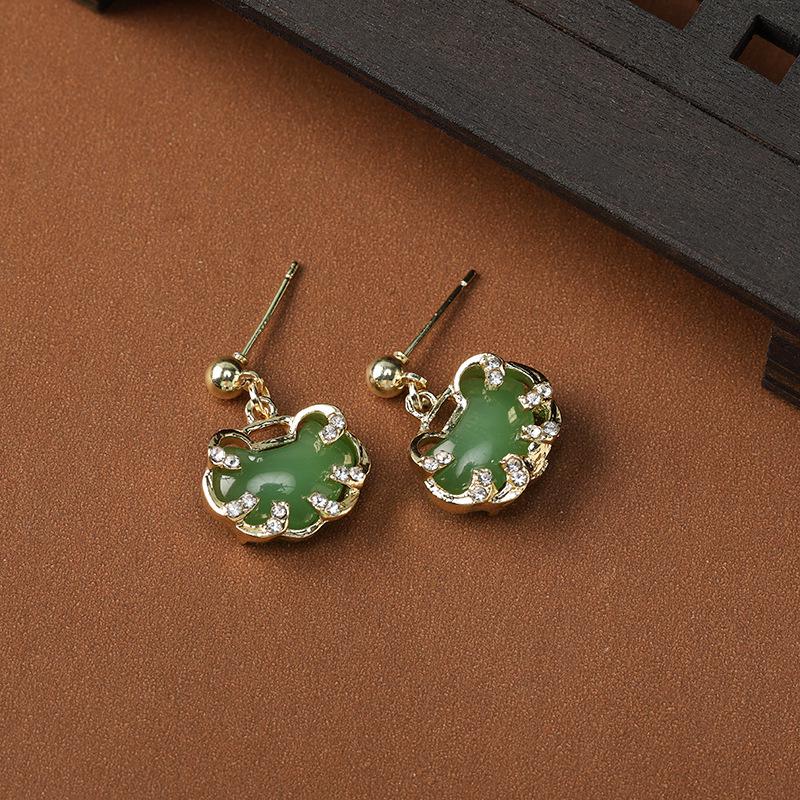 Boucles d'oreilles gland perle en forme d'éventail:  Pendentif Boucle de Paix Style Chinois Rétro pour Costumes Hanfu