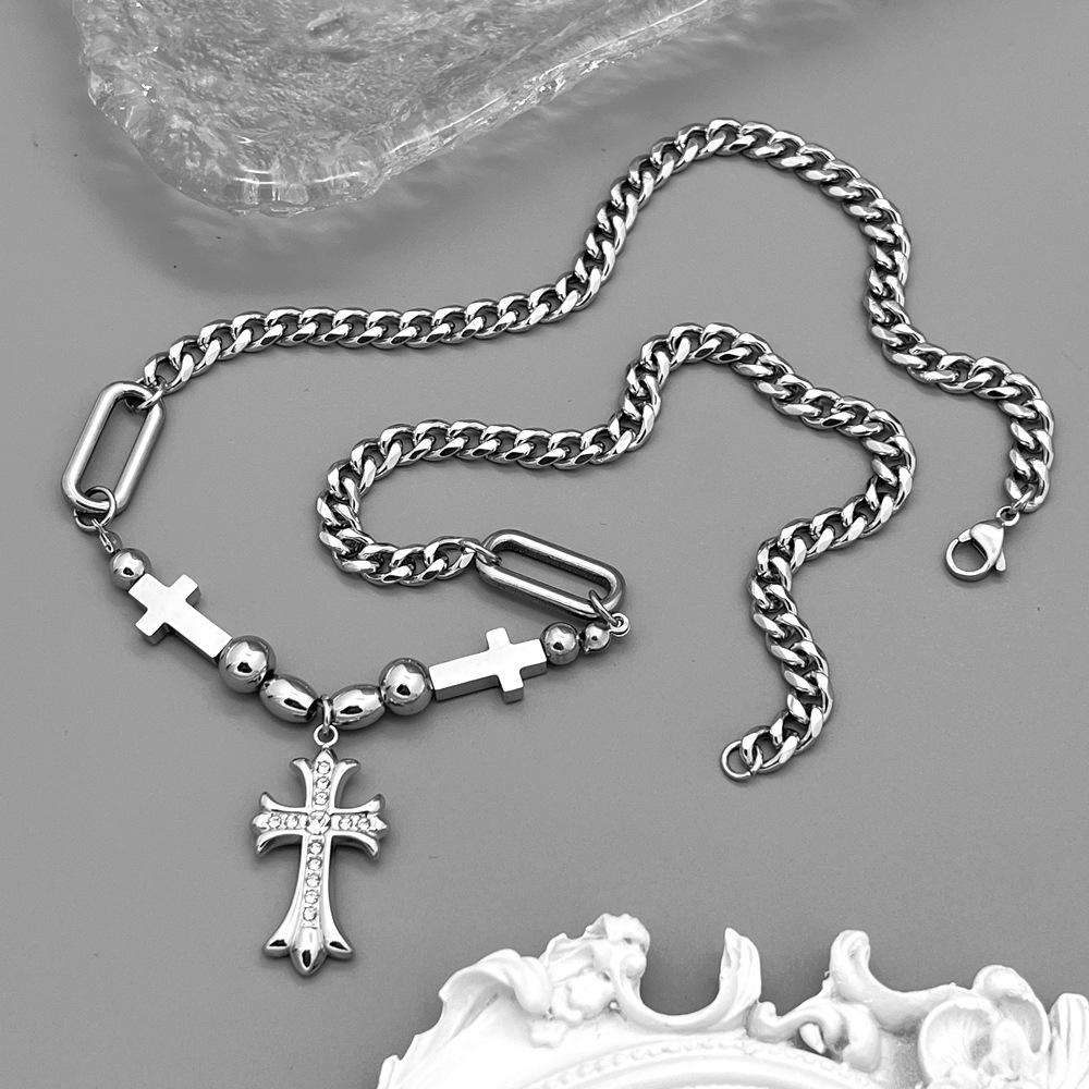 Titanium Steel Necklace Men's Cross Splicing Collarbone Chain, High-end Hip-hop Cold