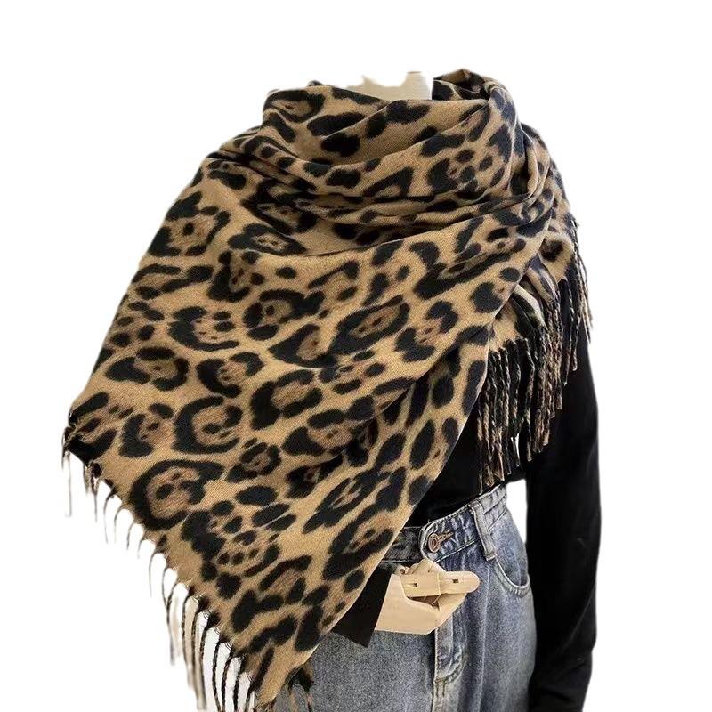 Leopard Print Thickened Imitation Cashmere Scarf with Tassels - Warm, Windproof and Versatile Shawl for Autumn and Winter.