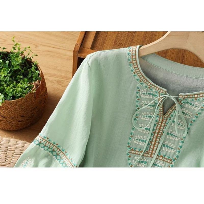 Cotton and Linen Top Women's Summer Embroidered Literary Retro Cotton and Linen Shirt Pullover Three-quarter Sleeve