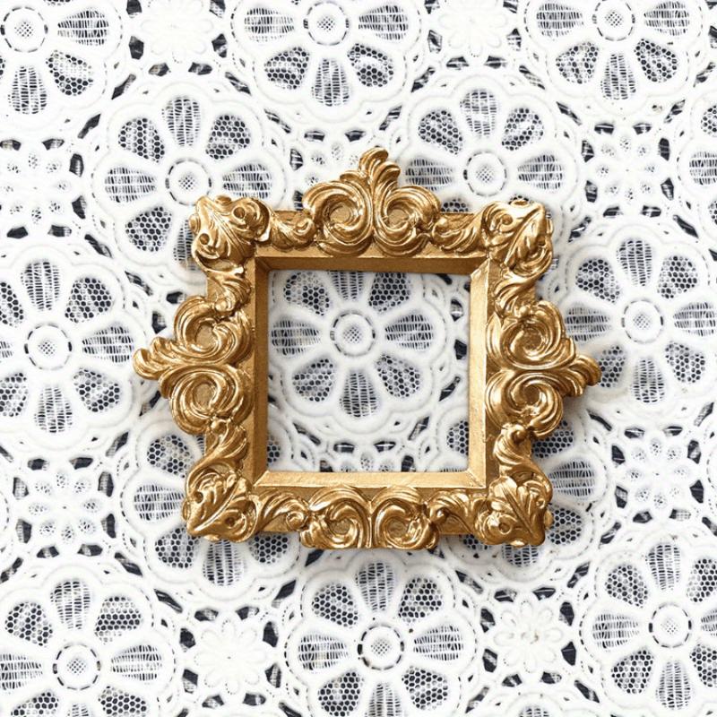 European Victorian Style Retro Resin Mini Angel Oval Small Photo Frame Accessory Positioning Frame Earring Necklace